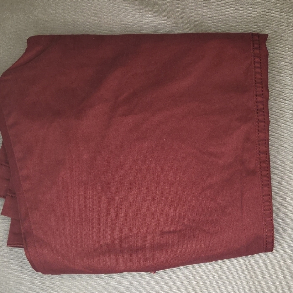 NWOT Gap Girlfriend Chinos - Burgundy - Size 6 - Picture 3 of 3